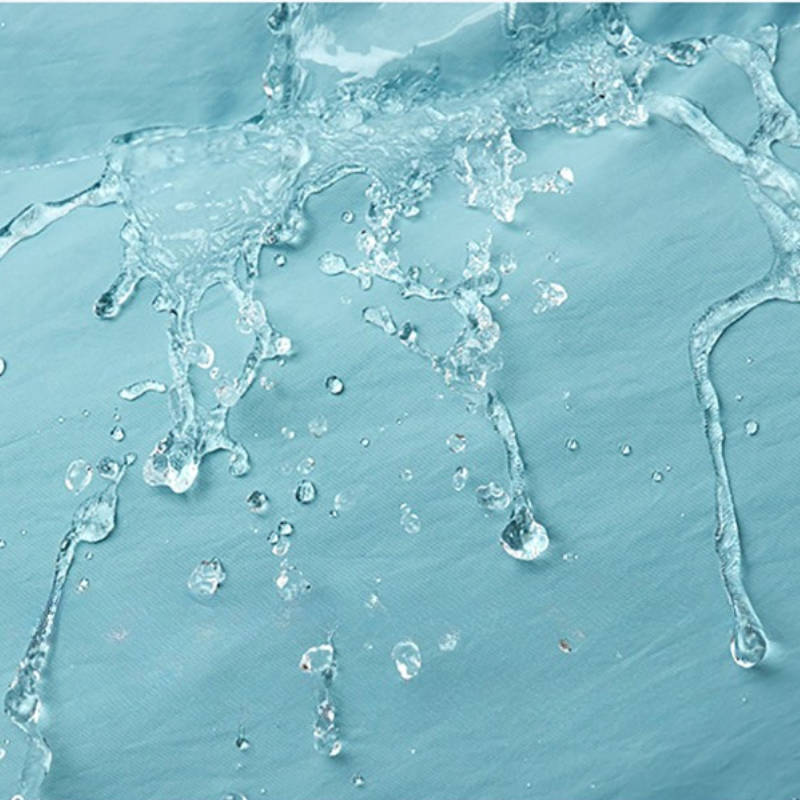 Surface deperlante de chanceliere bebe protegeant contre humidite et intemperies