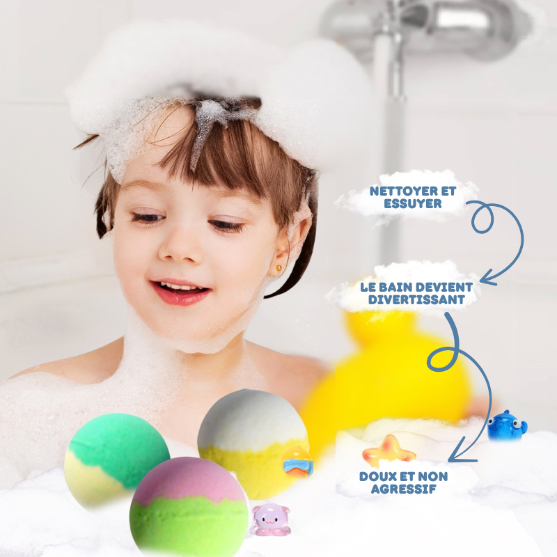 Petit enfant s'amusant dans son bain avec bombes de bain colorées et jouets surprises, moment de bonheur et de détente