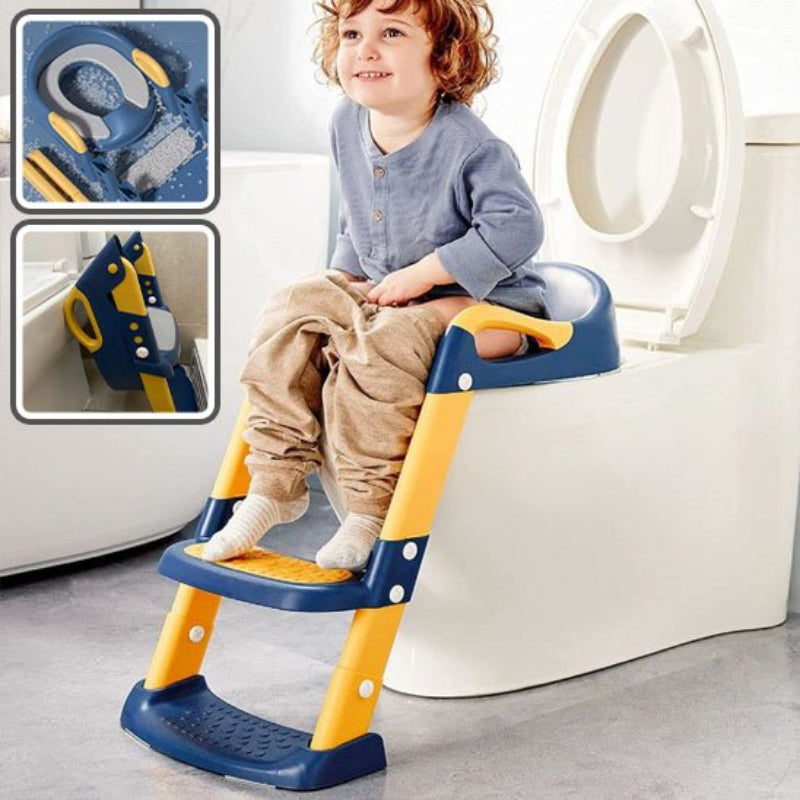 Réducteur de toilette à marches pliables, petit garçon aux cheveux bouclés assis confortablement, système de rangement compact