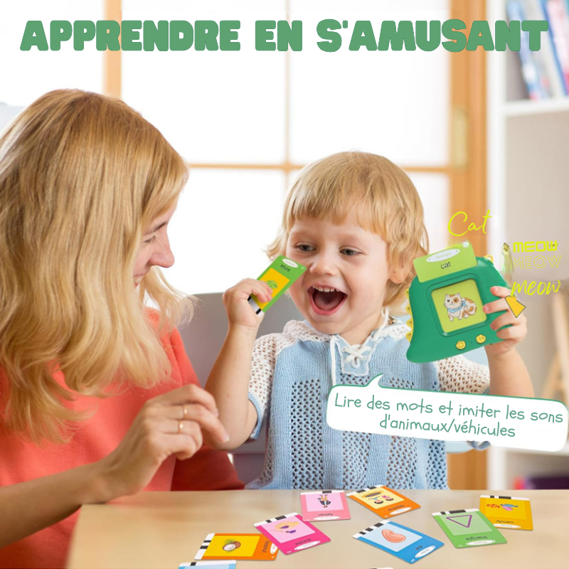 Apprentissage ludique SMARTINO - Enfant s'amuse avec cartes éducatives sons d'animaux et véhicules en famille