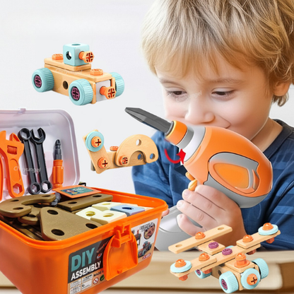 Enfant jouant avec un jeu de construction Bricokid et une perceuse électrique – apprentissage Montessori ludique et créatif.